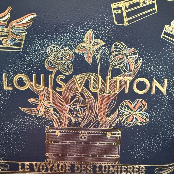 Louis Vuitton Dark Blue Paper Gift Bag Tote with Gold Accents - Picture 3 of 5